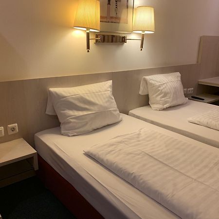 Hotel New Fair Munich Messe Eksteriør billede