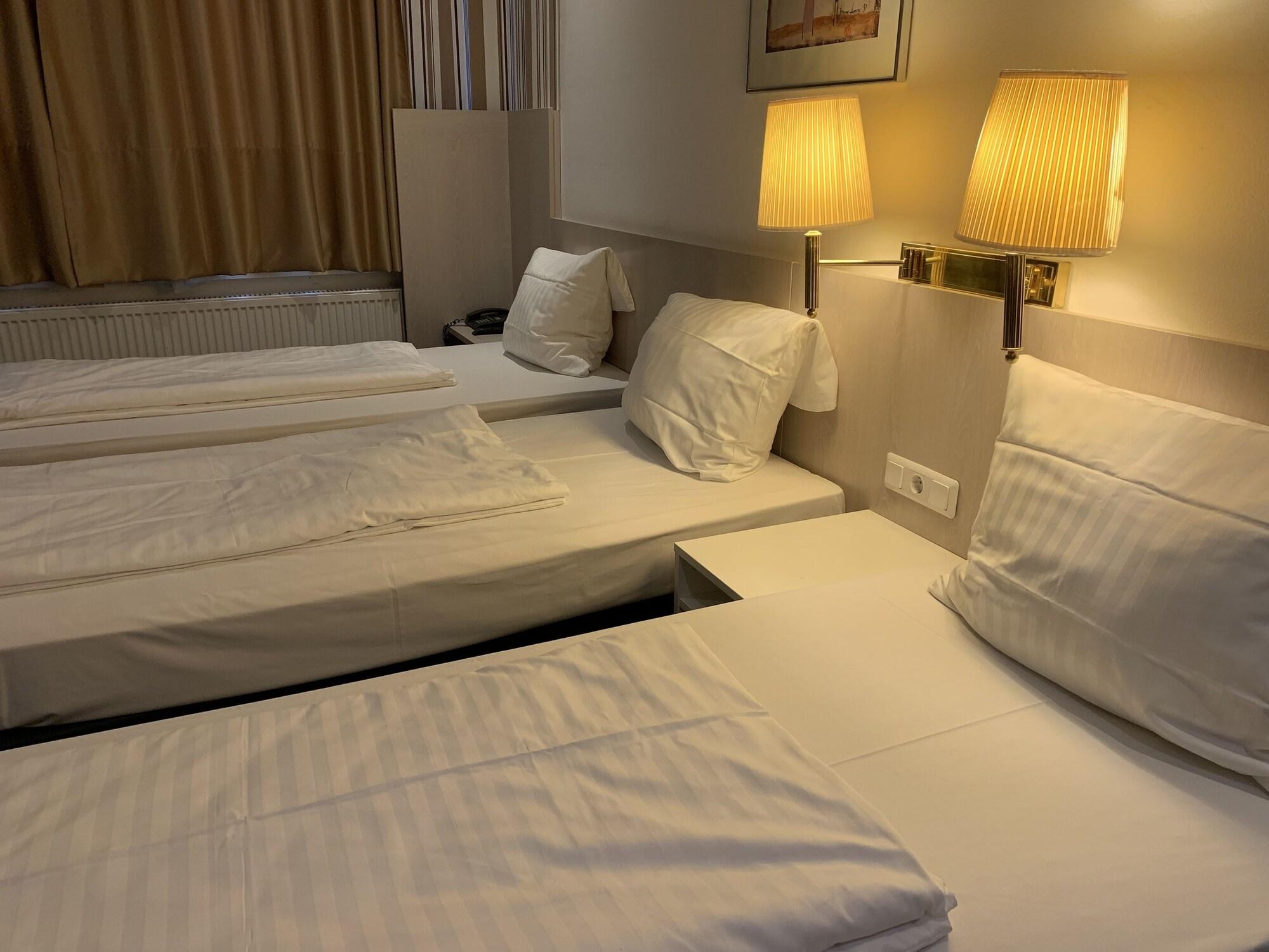 Hotel New Fair Munich Messe Eksteriør billede