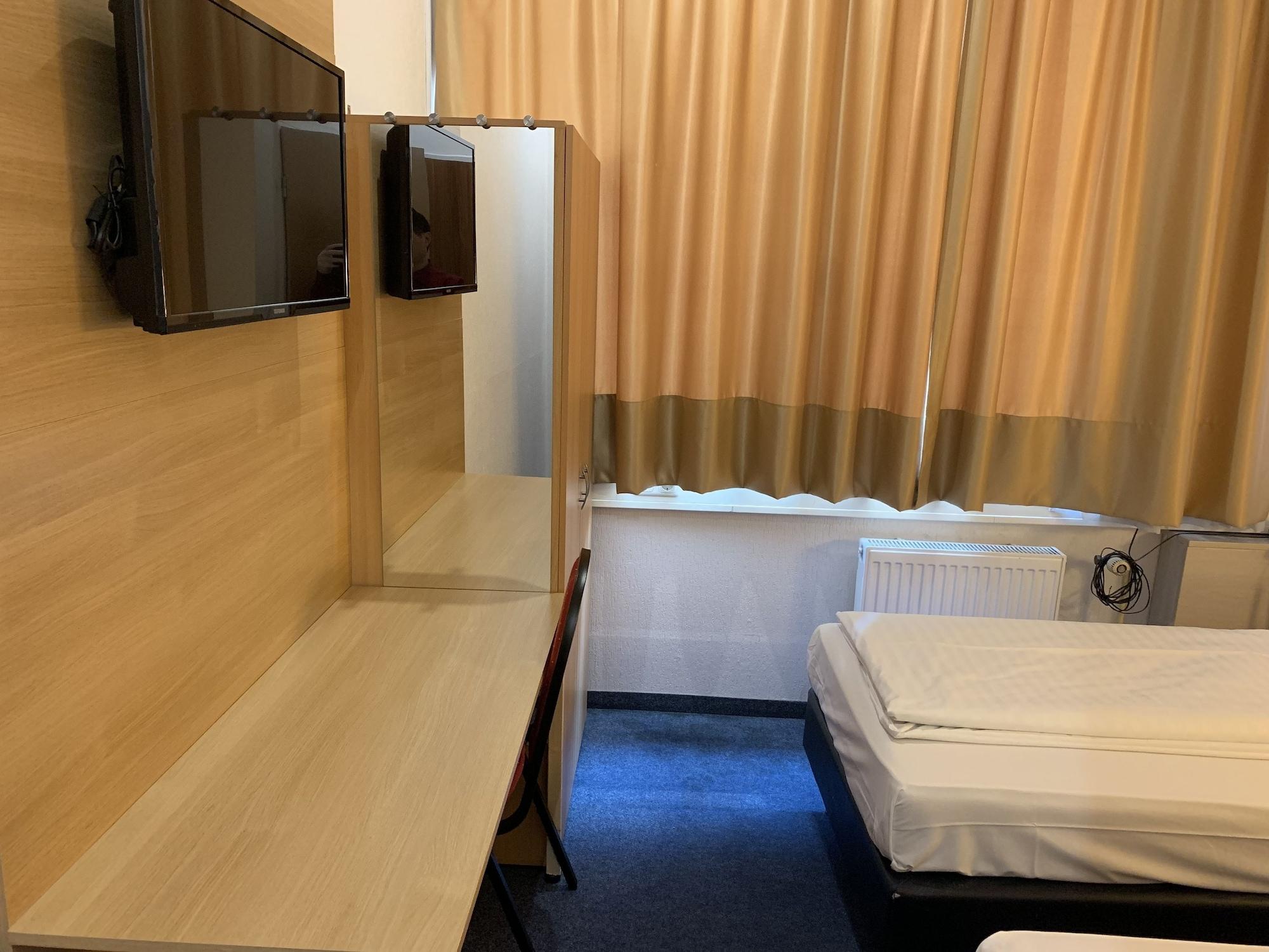 Hotel New Fair Munich Messe Eksteriør billede
