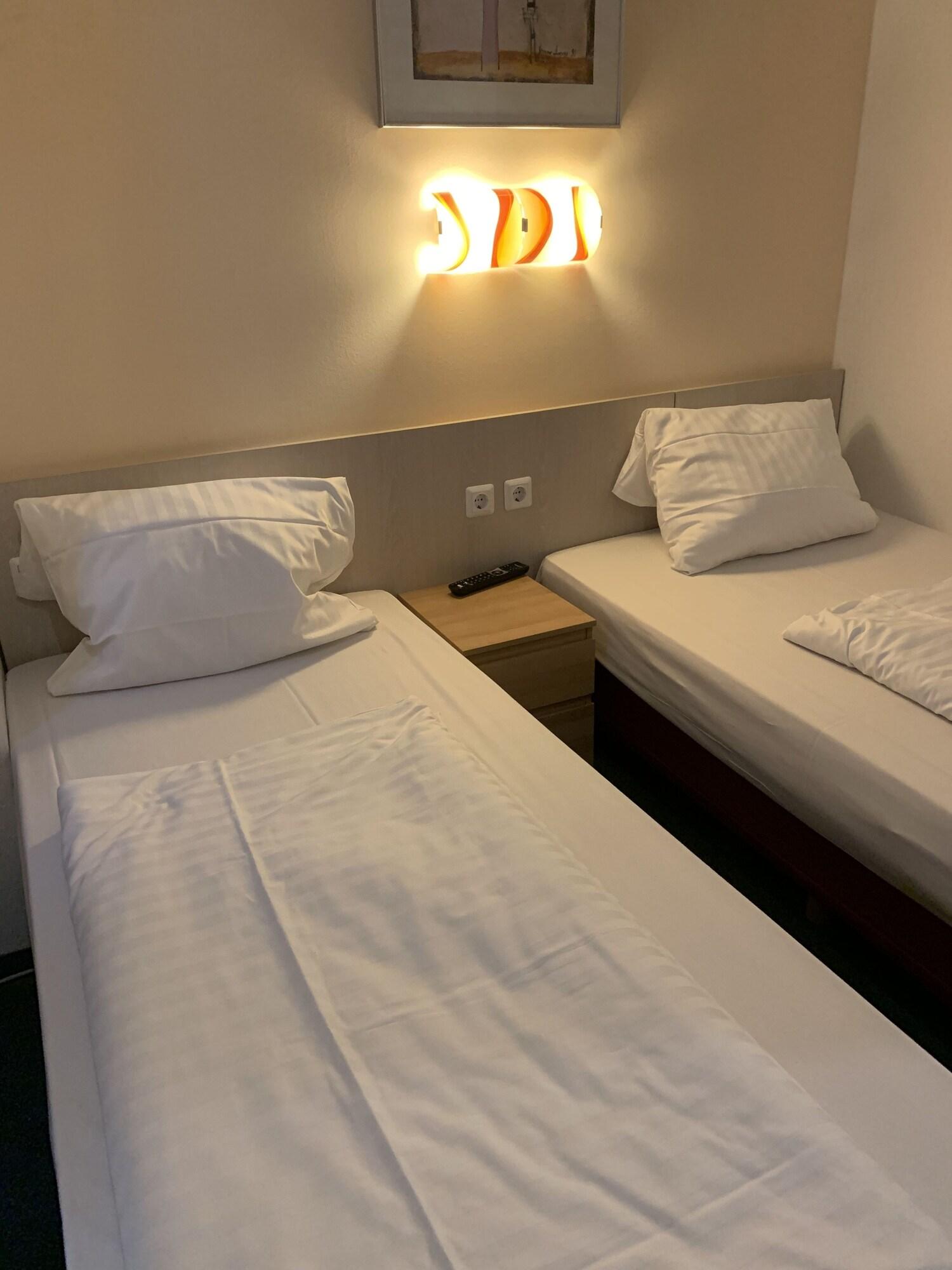 Hotel New Fair Munich Messe Eksteriør billede